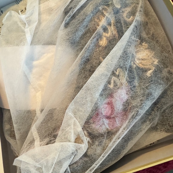 L’Artiste New in Box Elegant Floral Lace-Up Boots - Black and Pink Brocade Sz 8 - Picture 9 of 10